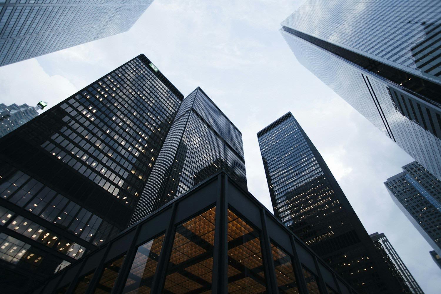 Estrutura de holding e participações de um grupo de construção civil